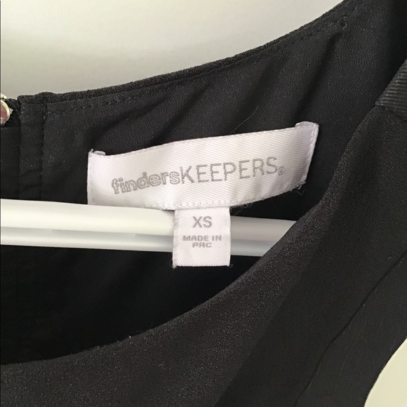 Sleeveless Peplum Blouse - Picture 3 of 3